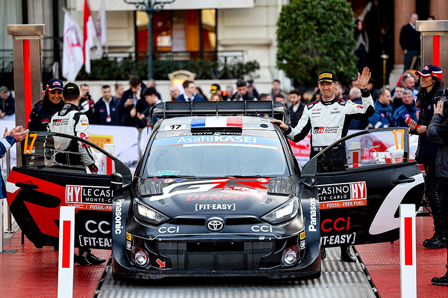 (圖上)Sébastien Ogier在蒙地卡羅笑納生涯第700度賽段勝利