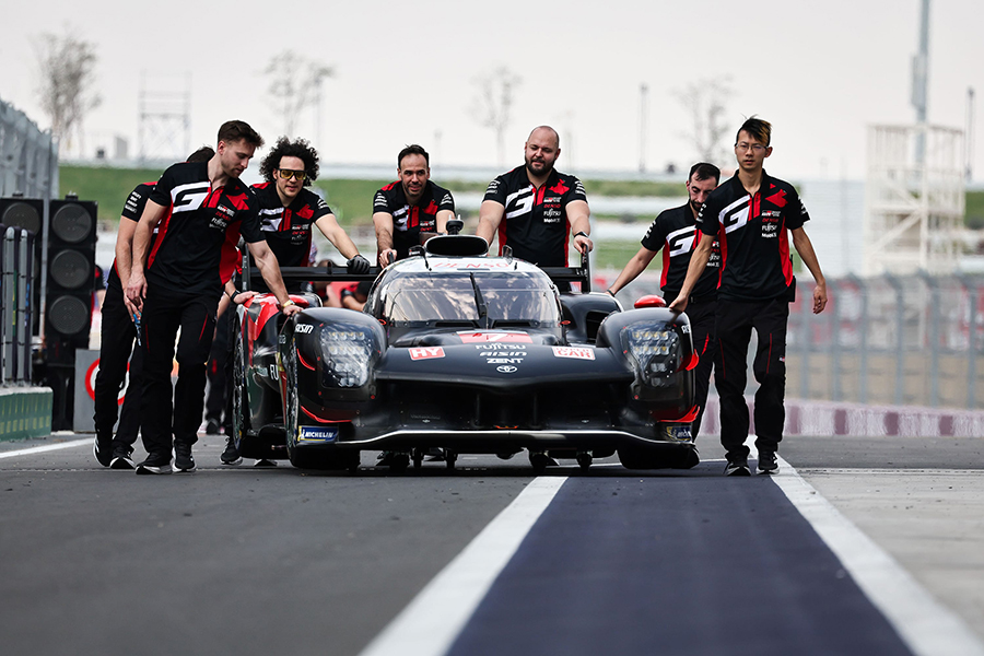 透過靈活進站策略與車手的穩定執行力，讓7號車能在賽事初段順利提升名次。