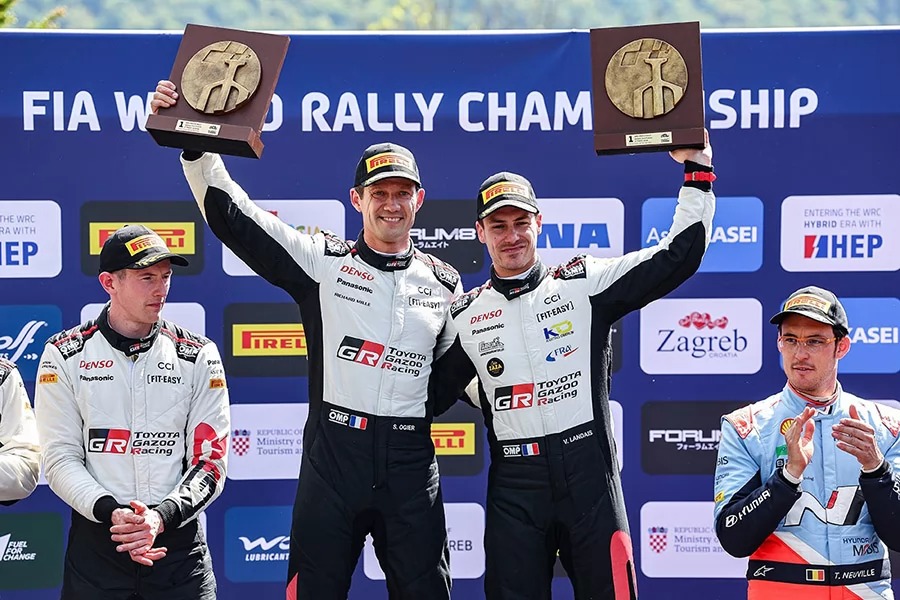 Sébastien Ogier(左二)生涯59勝、百次頒獎台成就達成。